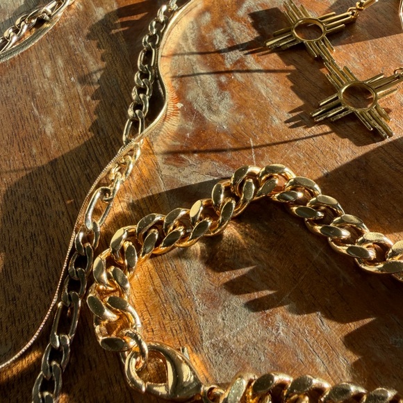 Gold and Silver Jewelry Set - Picture 2 of 6